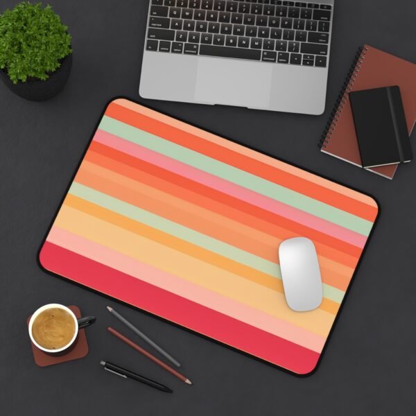 mouse pad with clean shadow falloff, desk mat for light-absorbing desk photos,
