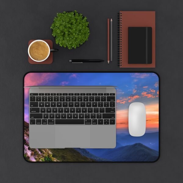 desk mat for LED lighting setups, mouse pad for white-themed rooms, desk mat that fits with Mac Studio setups, mouse pad for quiet